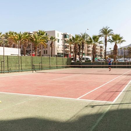 Homeforguest Modern And Recently Renovated Apartment In Arona Arona  Dış mekan fotoğraf