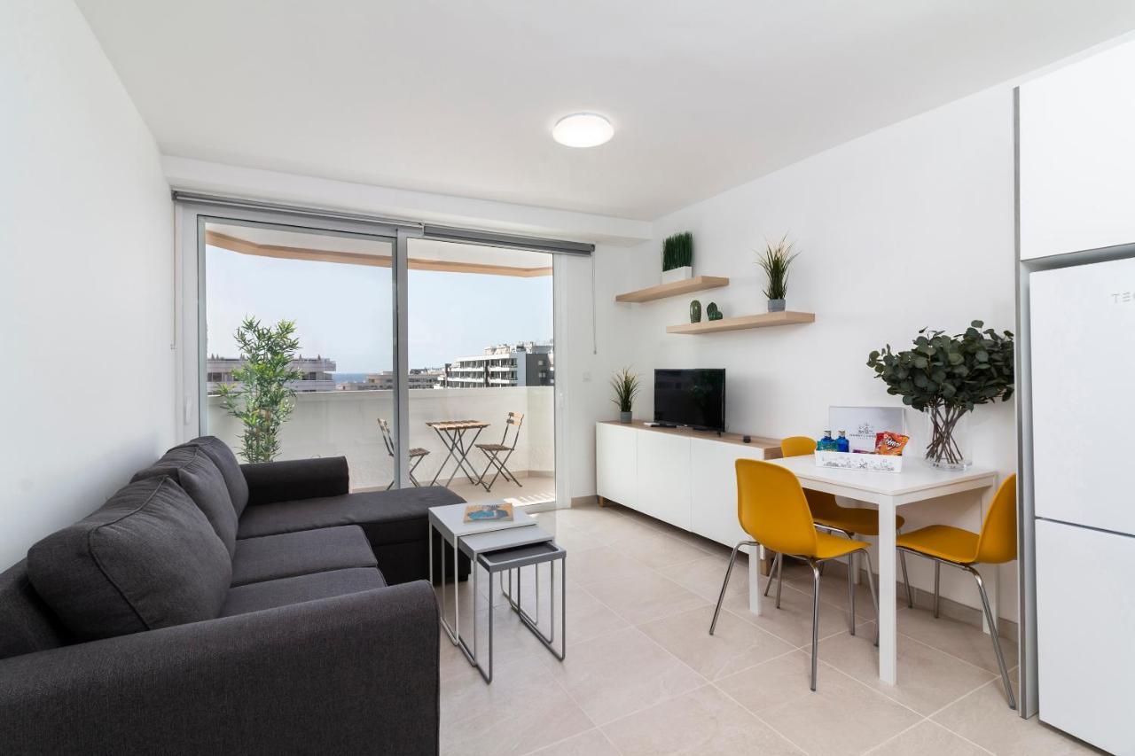 Homeforguest Modern And Recently Renovated Apartment In Arona Arona  Dış mekan fotoğraf