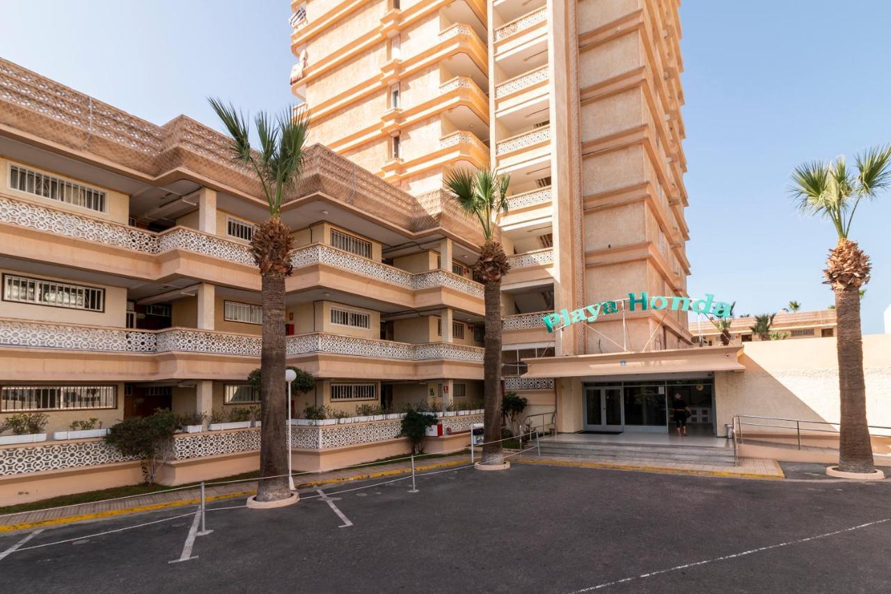 Homeforguest Modern And Recently Renovated Apartment In Arona Arona  Dış mekan fotoğraf
